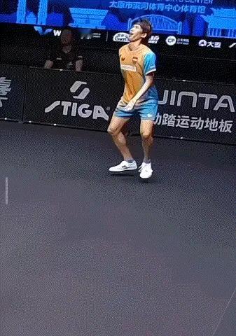 刘姥姥话股：“吉村真晴”【跪地】祝贺“温