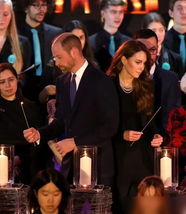 凯特一天两刷王室活动！公主头+旧衣新穿凭啥圈粉？