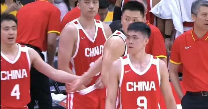 男篮19分惨败乌拉圭，赛后又传来两个坏消息，一个好消息