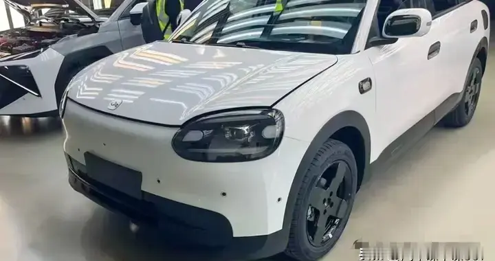 千呼万唤使出来，奇瑞全新QQ3无伪谍照正式曝光！