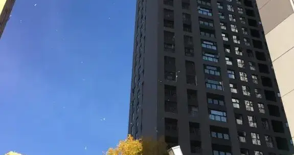 香港火灾后，高层住宅的出路在哪里？