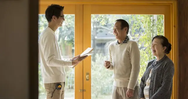 邻居借走3万救命钱，还钱时多给了5万，我连夜报了警