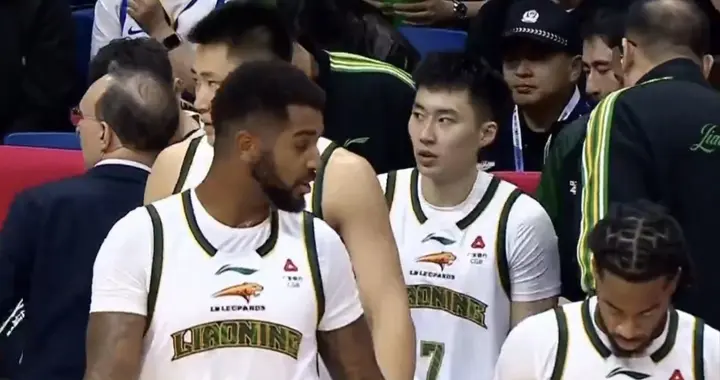 CBA三轮战罢，辽宁、北京全胜排一二名！山西黑马本色，两队意外