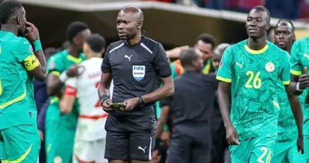 🤯非洲杯决赛惊天内幕！裁判主席承认下指令：别罚塞内加尔球员