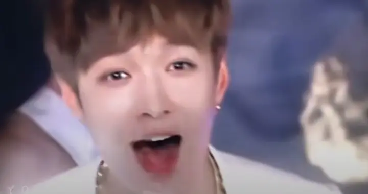 曝顶流活动被取消，评论区全是张艺兴？刚上联合国春晚就翻车