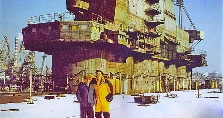 前脚把航母送给中国，后脚公司就被除名，美：这招瞒天过海用得妙