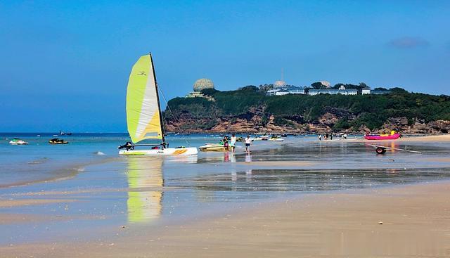 涠洲岛石螺口海滩——原始、自然、海水最清澈的地方