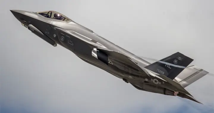 创造历史，伊朗防空导弹击中F-35