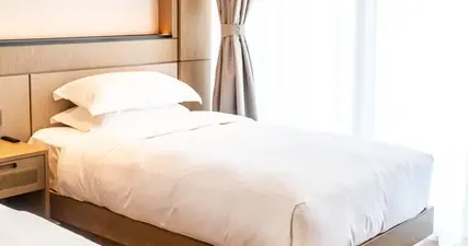 住酒店大变样！从前退房必查房，现在直接走人，背后原因太现实