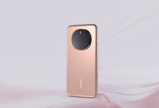 荣耀Magic8霸面，7000mAh+24GB+1TB，配置豪气