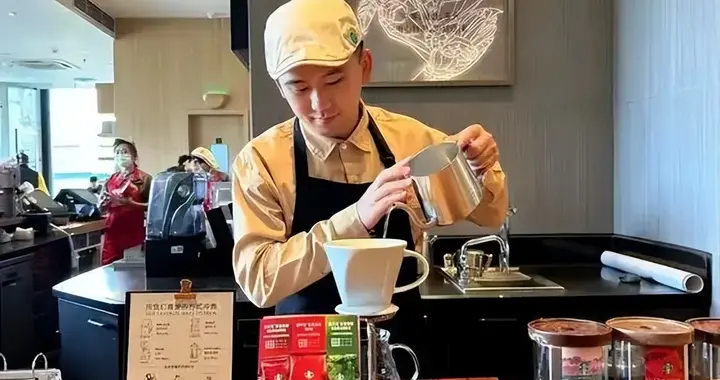 咖啡圈变天！创始人都出局，资本豪赌不放手，悄悄收割普通人钱包