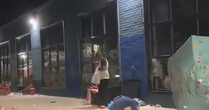 牢A用“真实”打破了“美国梦”，摘掉了“美国光环”