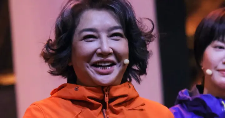 江珊年轻时我没get到，现在却被她的皱纹美哭了