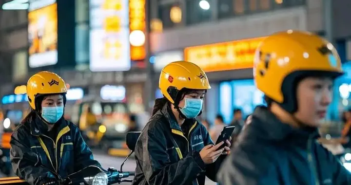 街头女骑手越来越多，背后藏着多少成年人的无奈？真相太扎心