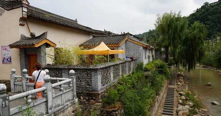 500亿“古镇”为何集体哑火？地产思维造不出烟火气