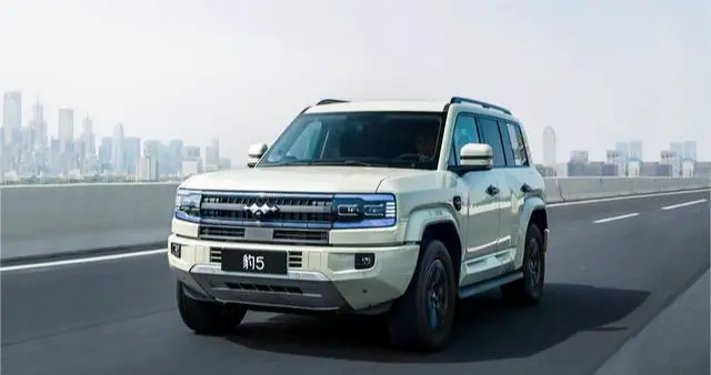 2025款方程豹豹5，家用越野双在线，23.98万起解锁全场景出行