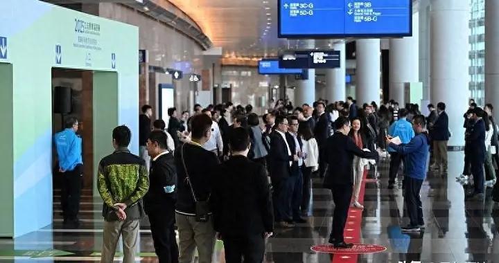 香港立法会90人全选出，新老面孔同台，议会运作如何破局。