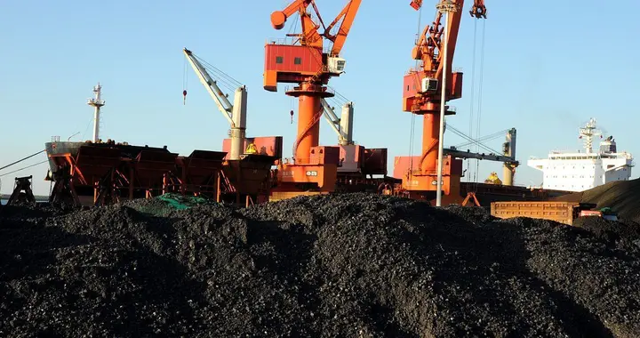 10月中国铁矿石进口或创历史第二高，钢产量下降仍未削弱原料需求