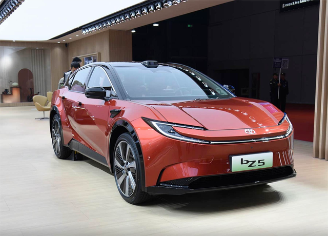 2025款丰田bZ5将于6月10日上市，跨界风格更动感，两种续航可选