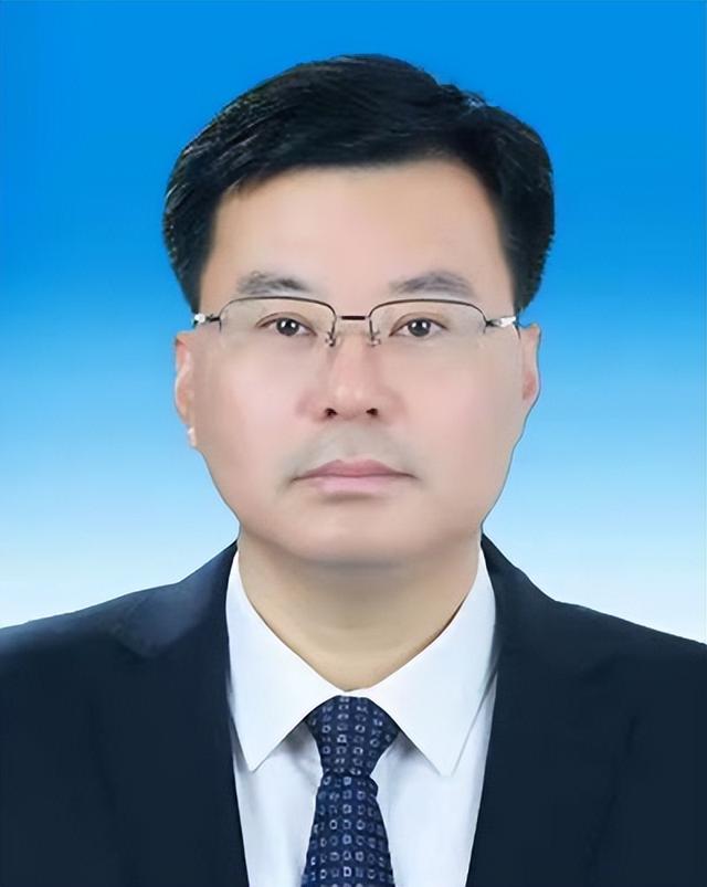 河北承德市市委书记简介
