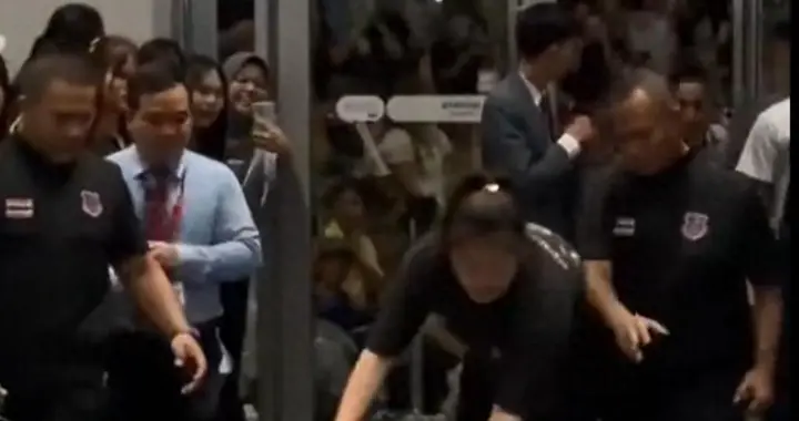 使馆出手！中国女粉在泰被当众拖行，泰网：中国人会像x一样过来