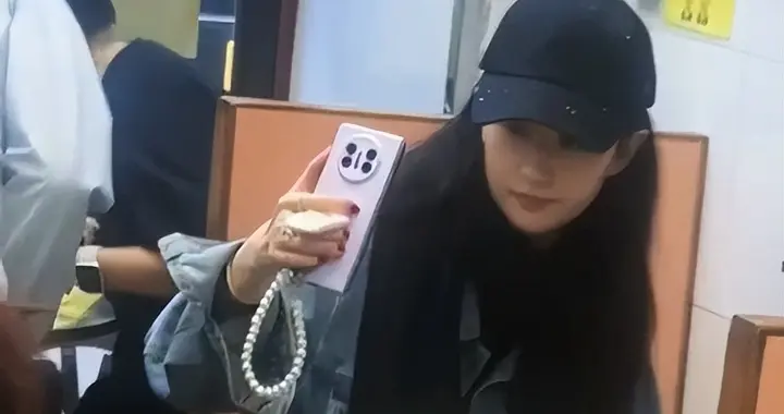 刘亦菲近况曝光，单身8年的她，把日子过成了内娱最不敢惹的样子
