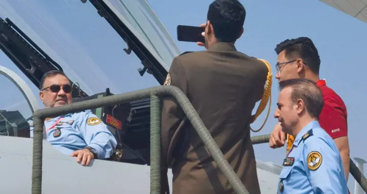 看到巴阿冲突战损比，曾想买中国歼10的伊空军司令，肠子都悔青了