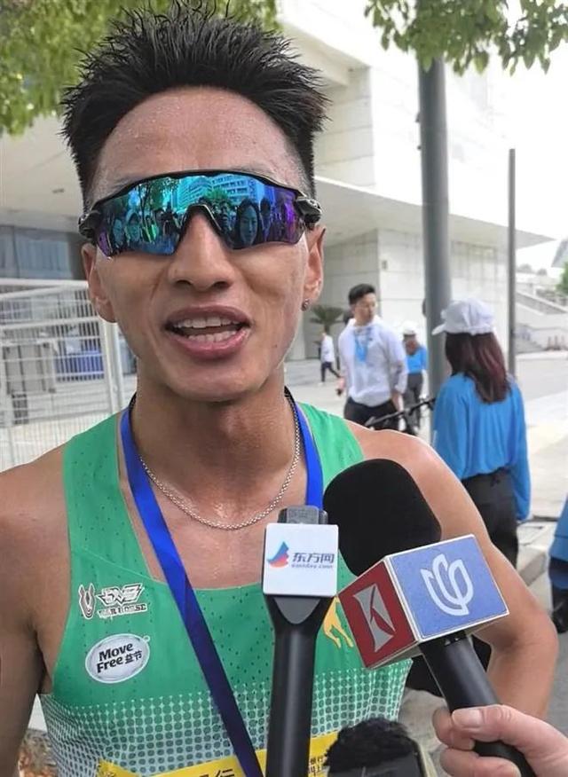 上海半马赛道纪录告破，贾俄仁加夺国内冠军，创PB！