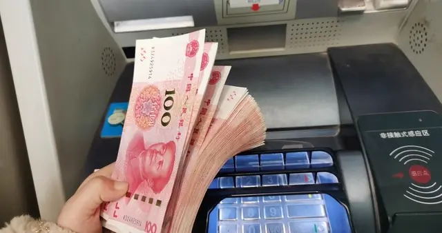男子去世后，微信里的红颜知己被妻子发现：丈夫多次转账