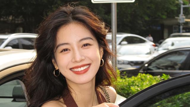 优片儿：好消息！全国多地公共停车免费，车