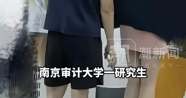 偷拍裙底的研究生被开除了！细节曝光，网友：毁了一生，处罚太重