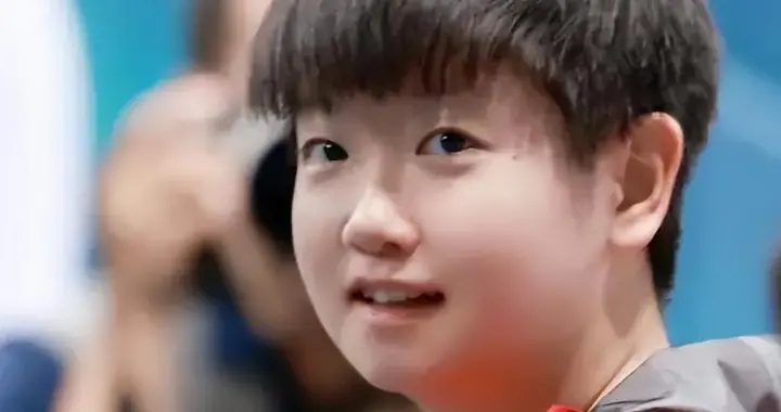 世乒赛刚结束，孙颖莎被曝自称是“中国科比”，难堪的一幕出现