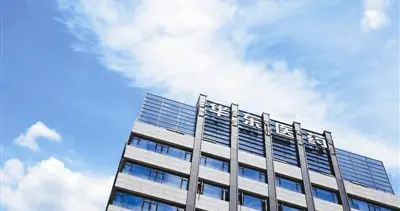 一家“卖药老厂”悄悄干了件大事！名字你没听过，但能多活两年！