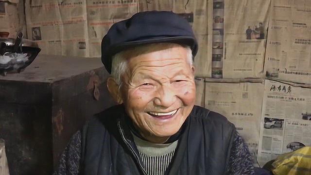 手指长寿命长？调查发现：活过85岁的老人，手上都有这3个特征