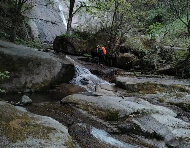 东沟青峰山漾水崖穿越