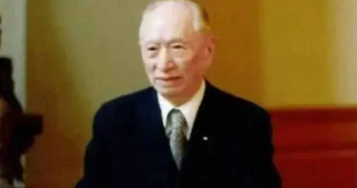 他一生娶了四个老婆，个个都是他的福星，活到97岁，如今家喻户晓