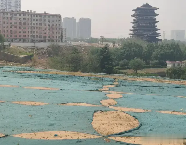 郑州市西流湖西边的湖西路修通好几年了，湖东路啥时候能修好？