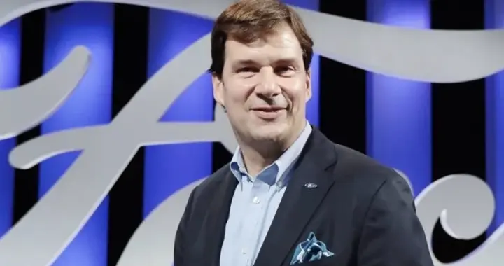 福特自认落后25年，比亚迪成噩梦，全球车市要变天了？