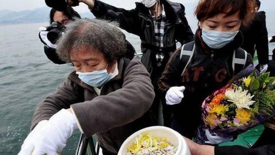 闻书识焉：原本我以为海葬不用钱，只要随便