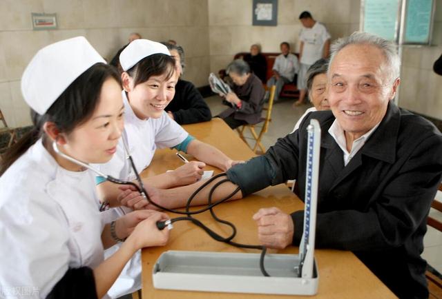重磅福利！2025年这五类大病治疗全免费，算算你家能省多少钱？