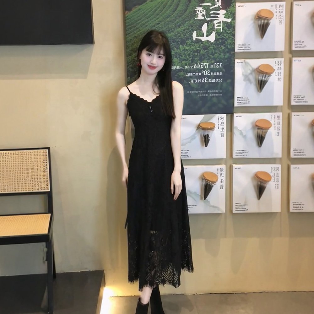 高级感法式黑色蕾丝吊带连衣裙韩系收腰长裙
