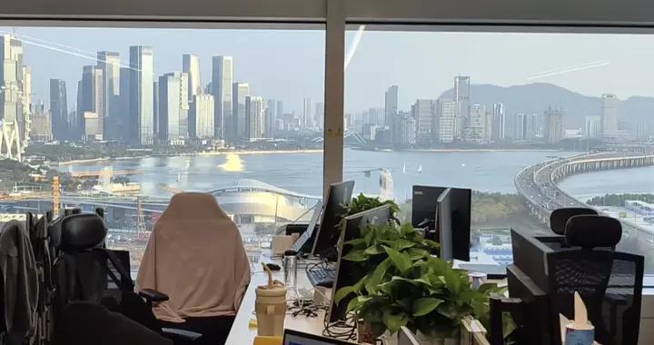 大厂不裁员了？网友曝光真相更扎心：靠“自然流失”悄悄清空岗位