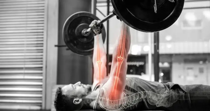 胸没感觉，胳膊先酸？你的卧推可能一直在“帮倒忙”