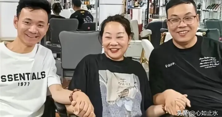 金镯和素衣：离婚变成了一场家属之间的公关暗战