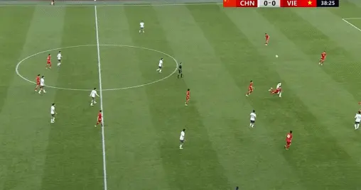 杜月徵一脚“遮羞布”，国奥赢球难掩体系性尴尬