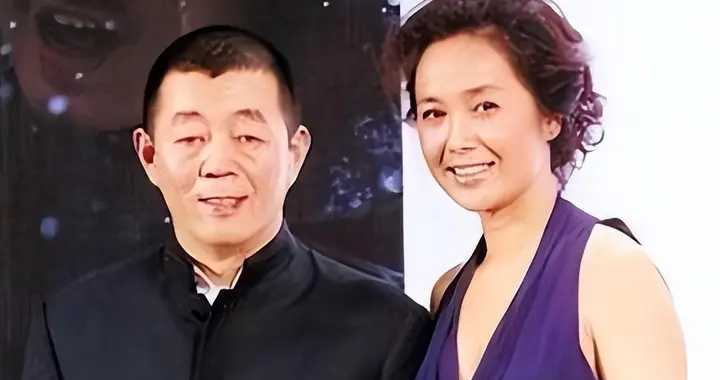 一张床睡不出两种人！婚内出轨各玩各，蒋雯丽扯下假面夫妻的底裤