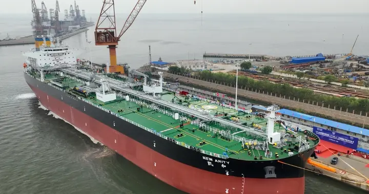 霍尔木兹海峡全面封锁，中国三艘船顺利过航，中方当众表示感谢