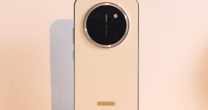 荣耀新机不讲武德，11000mAh+10000nit亮度+3米抗摔，才1699元