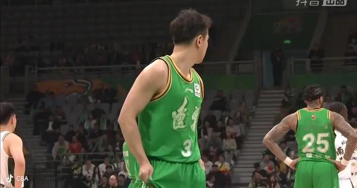 辽宁力克南京！保留冲前八机会 双大外给力 赢球最大功臣却是他