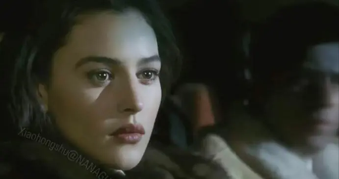 她统一了祖孙三代审美，将“皮草”穿出了花，从贵气到文艺美翻了